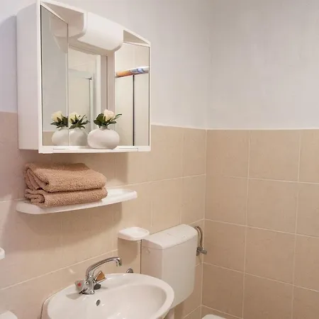 Sime Apartment *